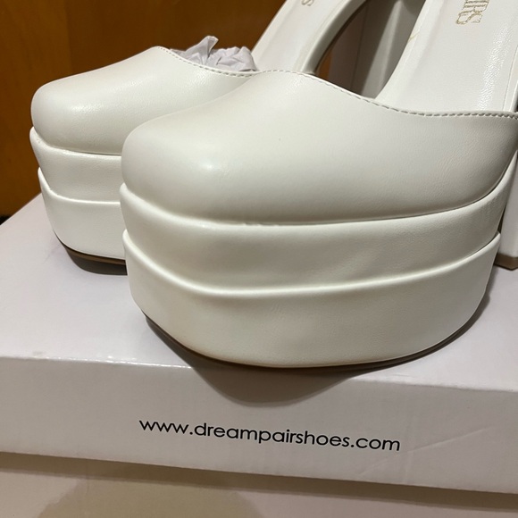 Dream Pairs White Platform Heels - Picture 2 of 7